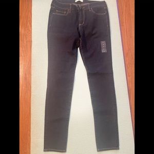 NEW- never worn Abercrombie dark wash skinny jeans